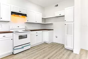 1014 Humphrey Ave, Palacios, TX 77465 - Photo 15