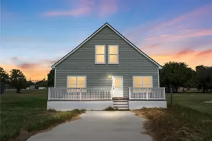 1014 Humphrey Ave, Palacios, TX 77465 - Photo 1