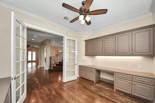 9614 Chatfield St, Houston, TX 77025 - Photo 11