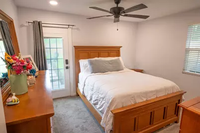 846 S Anderson Street, Angleton, TX 77515 - Photo 15