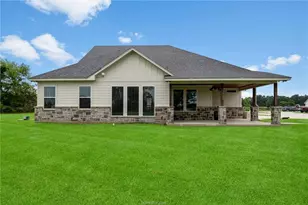 914 Axis Ln, Franklin, TX 77856 - Photo 5