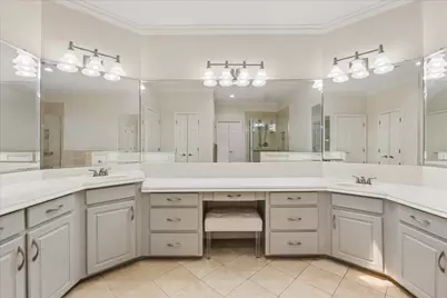 5774 Doliver Drive, Houston, TX 77057 - Photo 9