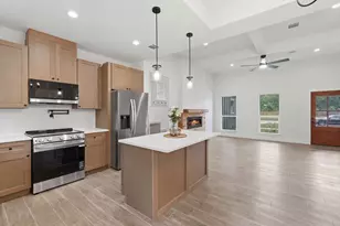 16303 Crockett Martin Ests Dr, Conroe, TX 77306 - Photo 13