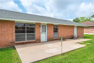 414 N Yaupon St, Richwood, TX 77531 - Photo 19