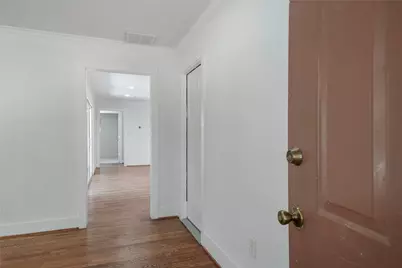 4525 Kingfisher Drive, Houston, TX 77035 - Photo 17