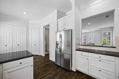 1904 Greenwich Place Drive, Houston, TX 77019 - Photo 9
