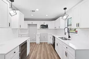 2314 Peaceful Valley Dr, Spring, TX 77373 - Photo 7