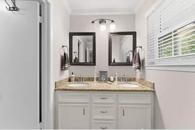 5 N Deerfoot Circle, The Woodlands, TX 77380 - Photo 11