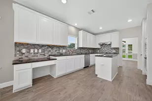 14910 High Meadow Lane, Baytown, TX 77523 - Photo 11