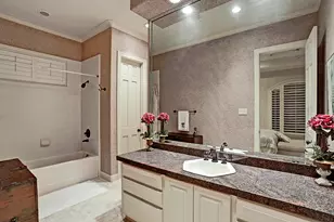 11101 S Country Squire St, Piney Point Village, TX 77024 - Photo 25