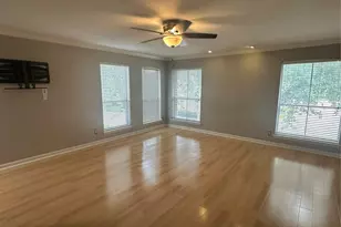 10005 Kemp Forest Dr, Houston, TX 77080 - Photo 9
