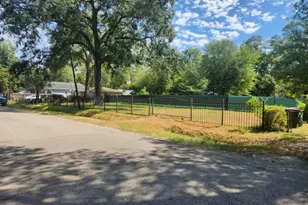 9226 Lanewood Dr, Houston, TX 77016 - Photo 3
