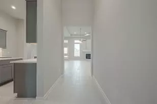 1041 Comal Trl, Dayton, TX 77535 - Photo 3