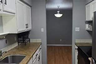 9797 Leawood Blvd, Houston, TX 77099 - Photo 7