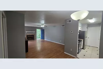 9797 Leawood Blvd #104, Houston, TX 77099 - Photo 3