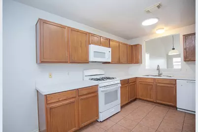 10447 Sugar Sands Court, Sugar Land, TX 77498 - Photo 13