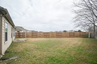 10447 Sugar Sands Court, Sugar Land, TX 77498 - Photo 5