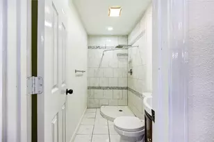 301 Meadow Ln, Hitchcock, TX 77563 - Photo 23