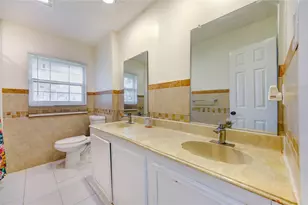 301 Meadow Ln, Hitchcock, TX 77563 - Photo 19