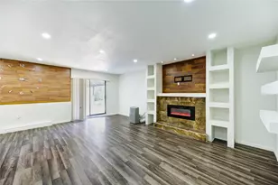 301 Meadow Ln, Hitchcock, TX 77563 - Photo 25