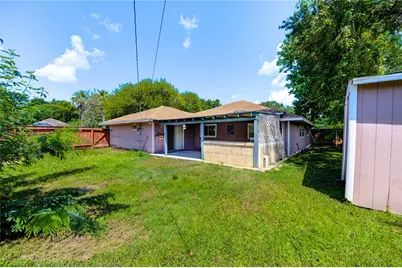 301 Meadow Lane, Hitchcock, TX 77563 - Photo 31