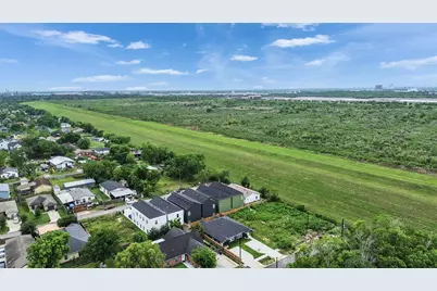 9709 Cargill Street #A-B, Houston, TX 77029 - Photo 5