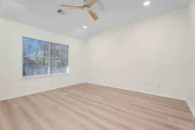 11 Whitekirk Place, Magnolia, TX 77354 - Photo 17
