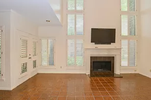 294 Sugar Berry Cir, Houston, TX 77024 - Photo 5