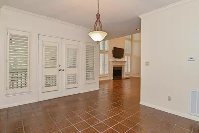 294 Sugarberry Circle, Houston, TX 77024 - Photo 11