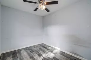 8406 Beechaven Rd, Houston, TX 77571 - Photo 23