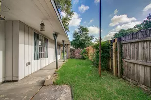 8406 Beechaven Rd, Houston, TX 77571 - Photo 37