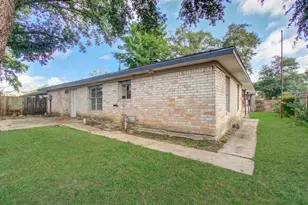 8406 Beechaven Rd, Houston, TX 77571 - Photo 39