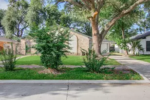 8406 Beechaven Rd, Houston, TX 77571 - Photo 5