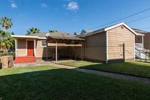 1409 Winnie St, Galveston, TX 77550 - Photo 15