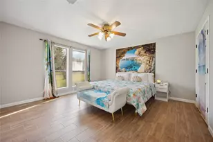 911 Brook Forest Dr, Conroe, TX 77385 - Photo 17