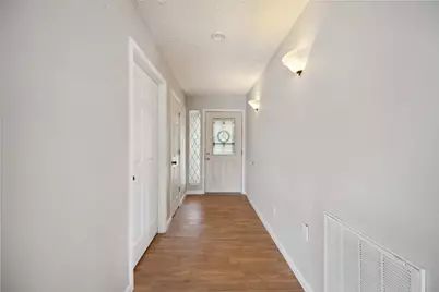911 Brook Forest Drive, Conroe, TX 77385 - Photo 5