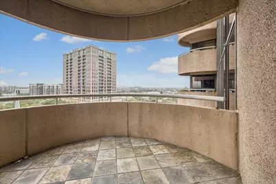 5000 Montrose Boulevard #10B, Houston, TX 77006 - Photo 11