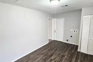 8238 Homewood Ln, Houston, TX 77028 - Photo 5