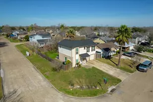 12926 Grovemill Dr, Houston, TX 77045 - Photo 27