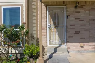 12926 Grovemill Dr, Houston, TX 77045 - Photo 3