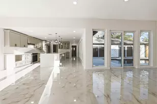 12034 Sugar Springs Dr, Houston, TX 77077 - Photo 5