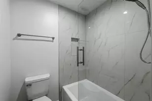 12034 Sugar Springs Dr, Houston, TX 77077 - Photo 23