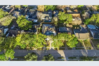 12034 Sugar Springs Drive, Houston, TX 77077 - Photo 33