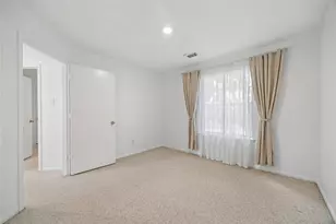 8327 Sonesta Point Ln, Houston, TX 77083 - Photo 11