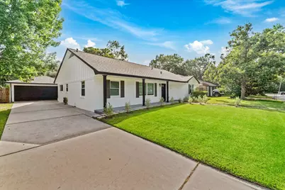 1206 Timber Lane, Friendswood, TX 77546 - Photo 1