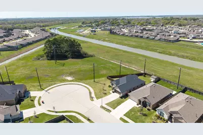 8903 Brazos Drive, Baytown, TX 77521 - Photo 5