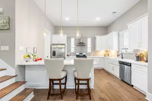 1407 W 23rd St, Houston, TX 77008 - Photo 1