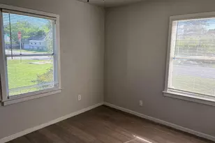 2005 Glasshouse St, Beaumont, TX 77703 - Photo 11