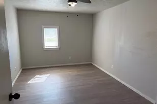 2005 Glasshouse St, Beaumont, TX 77703 - Photo 9