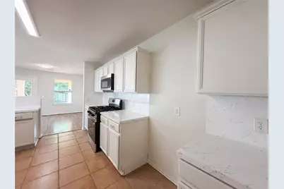 2711 Skyview Trace Court, Houston, TX 77047 - Photo 13